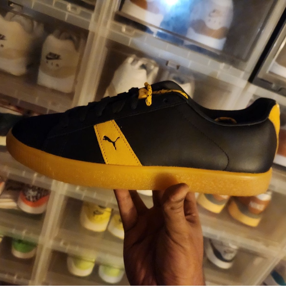 Puma Clyde Hacked X distinct. Size 9.5 Brand New